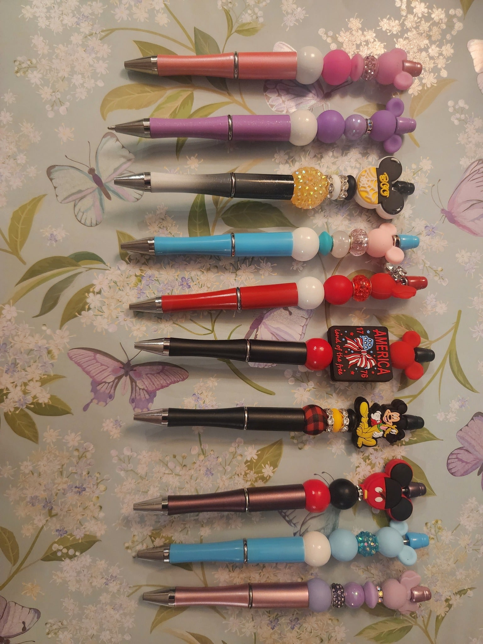 mickey,minnie beaded pens